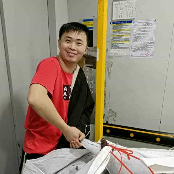 31岁岁福建单身帅哥 - 塔城吉缘网