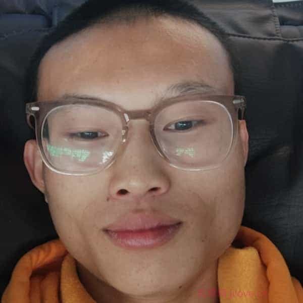 25岁岁四川单身帅哥 - 塔城吉缘网